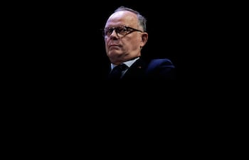 (ARCHIVO) El alcalde de Le Havre y presidente del partido francés Horizontes, Edouard Philippe, asiste a un debate del «Grand Débat des Gracques» sobre temas nacionales importantes, en el Teatro de la Cité Internationale de París, el 11 de abril de 2026. Un juez de instrucción investigará a Edouard Philippe por presunta malversación de fondos públicos, favoritismo, conflicto de intereses ilegal y extorsión (apropiación indebida de fondos públicos por parte de un funcionario público) en Le Havre, la ciudad donde ejerce como alcalde, según informó la Fiscalía Nacional Financiera (PNF) el 19 de mayo de 2026 en respuesta a una solicitud de la AFP.