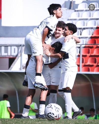 Olimpia viajó hasta el este para alcanzar la cima