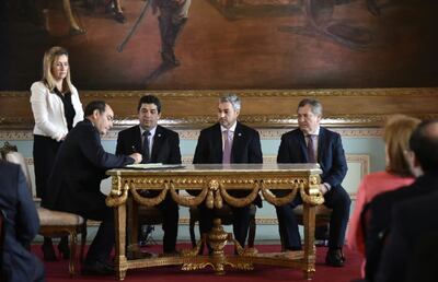 Mario Abdo Benítez, junto a Hugo Velázquez.