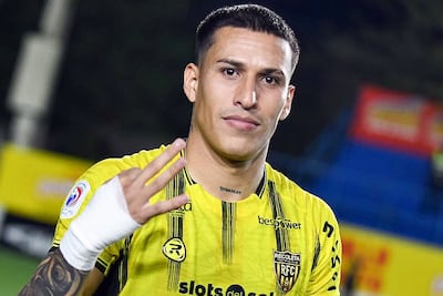 Aldo Walmor González Román (29 años), delantero de Recoleta FC.