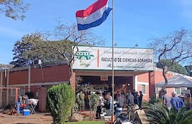 Facultad de Ciencias Agrarias de la UNA, filial PJC, uno de los locales de votación.