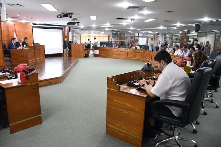 Pleno de la Junta Municipal de Asunción en la sesión de ayer, miércoles.