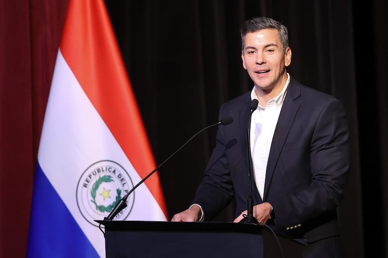 El presidente Santiago Peña.