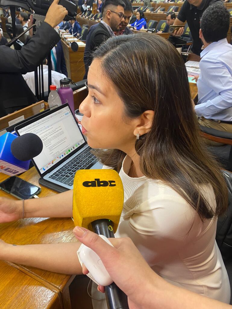 Johanna Ortega, diputada por el Partido País Solidario.