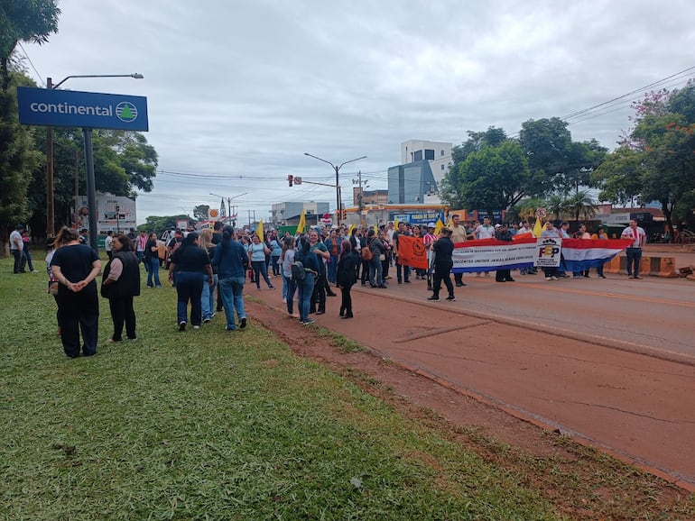 El bloqueo de la Ruta PY06, en el distrito de Santa Rita, al sur de Alto Paraná.