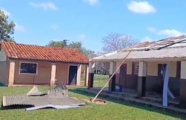 La institución educativa necesita con urgencia la reparacción del techo que fue afectado por el fuerte viento ocurrido el sábado al mediodía