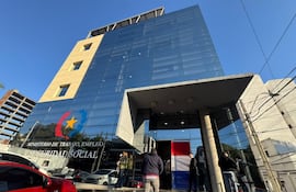 Fachada del Ministerio de Trabajo, Empleo y Seguridad Social.