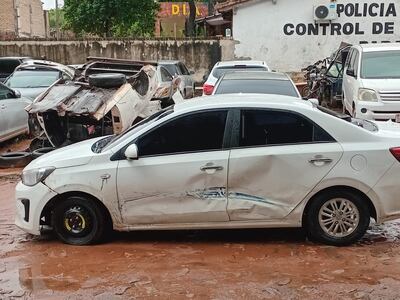 Así estaba el vehículo utilizado por el "rey de los tortoleros" recuperado este martes.