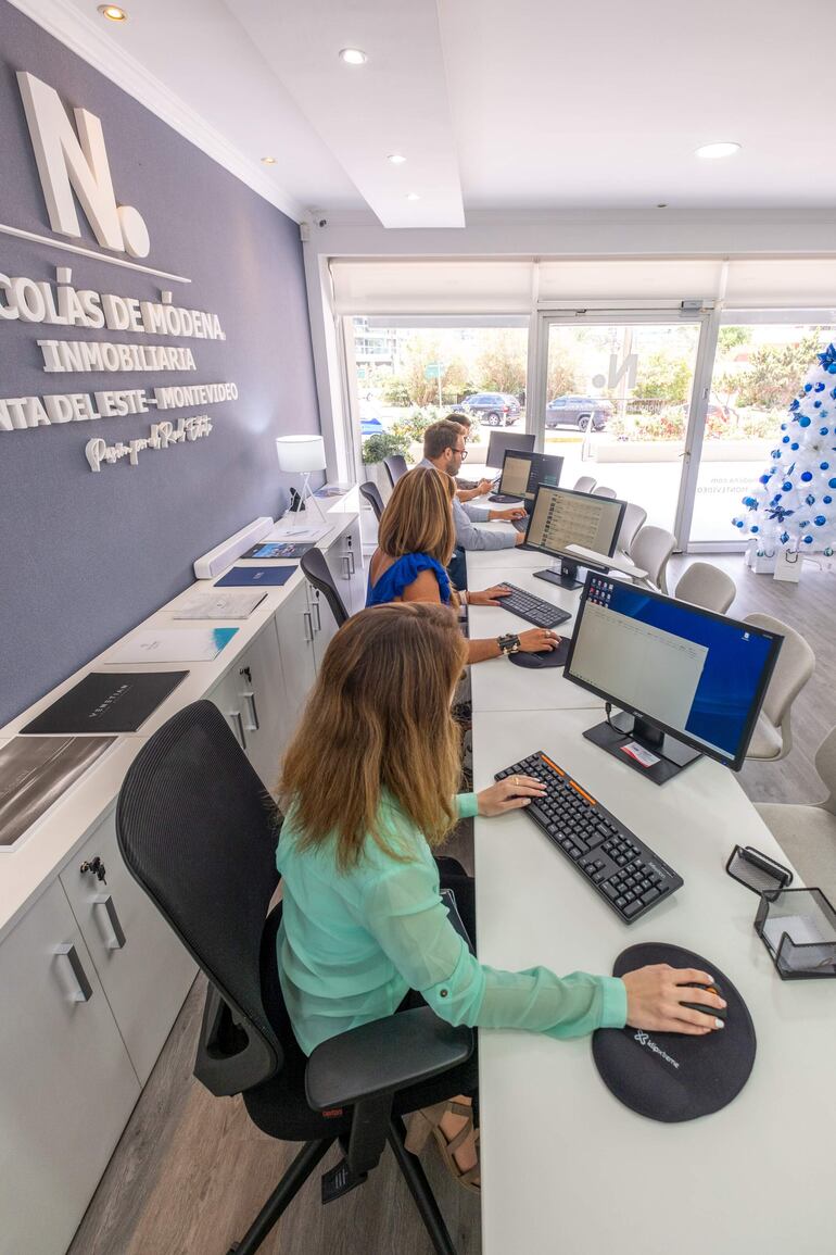 Exclusividad, discreción y oportunidades, así trabaja el equipo profesional de Nicolás de Módena, el realtor más buscado de Punta del Este con inversores paraguayos.