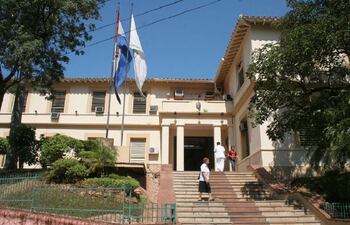 Dos gestores ya acudieron a la oficina de Control de Profesionales de Salud con la intención de registrar a médicos con documentos falsificados.