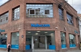 La empresa Nubicom SA, ubicada en Salta (Argentina), fue fundada por Emanuel Salinas.