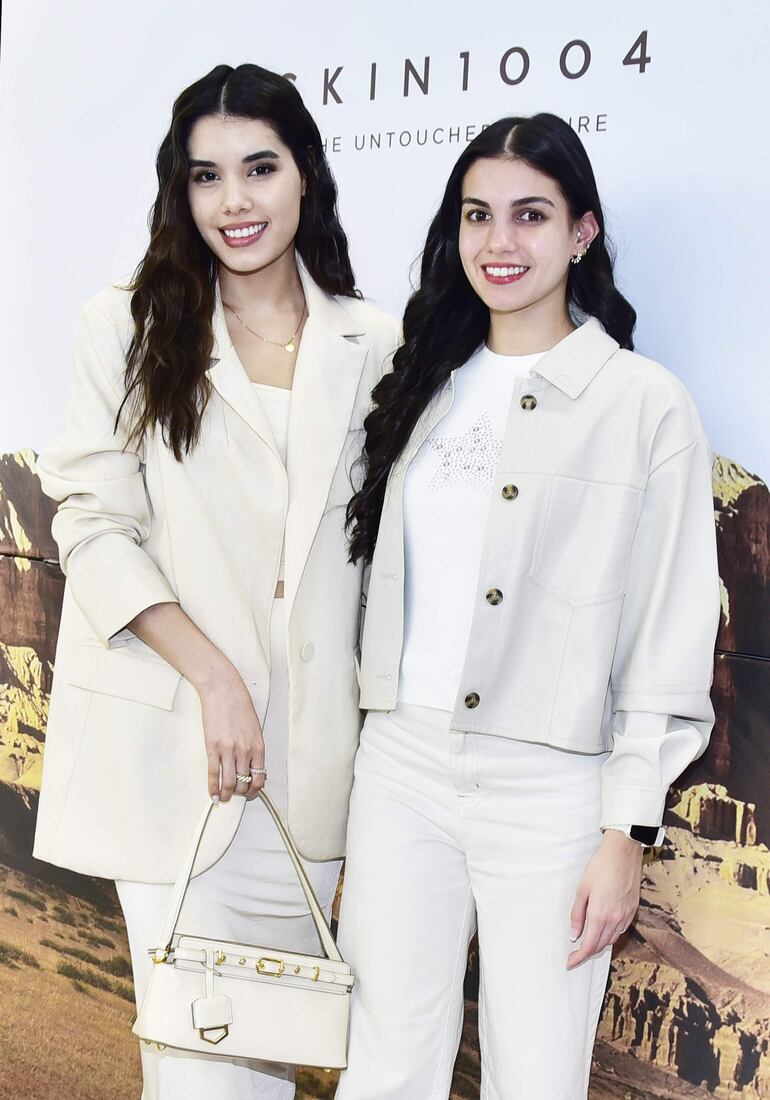 Guadalupe Pereira y Celina Martínez. 