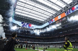 En el estadio Santiago Bernabéu será montada una pista de tenis de arcilla para la disputa del Madrid Open, en abril.