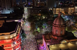 Así lució el microcentro de Asunción en los festejos de la clasificación de la Albirroja al Mundial.