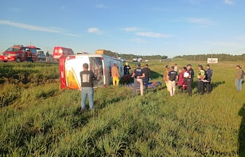 Coronel Oviedo accidente bus vuelco