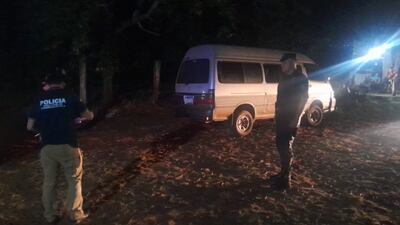 El furgón fue abandonado en el barrio Remansito, entre Ciudad del Este y Presidente Franco.