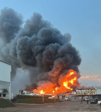 Un incendio de gran magnitud se registra este domingo en la zona de Maka’i, Luque.