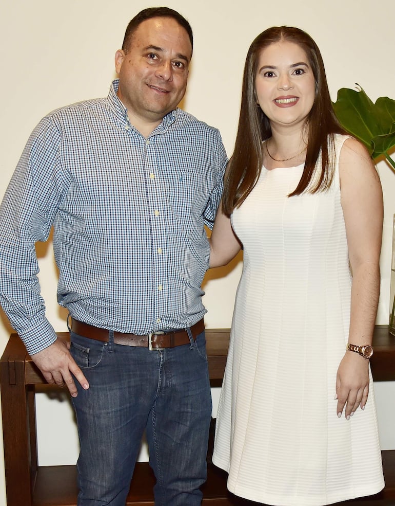 Carlos Ramírez y Alba Garcete.