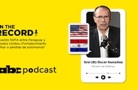El ministro de Defensa Gral (R) Óscar González en el quinto episodio de On the record podcast de ABC.