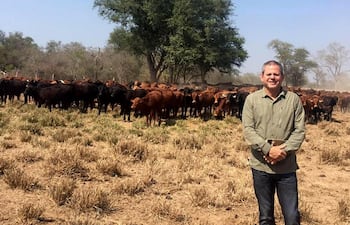 Darío Messer, en una de las diez estancias que tiene en nuestro país.