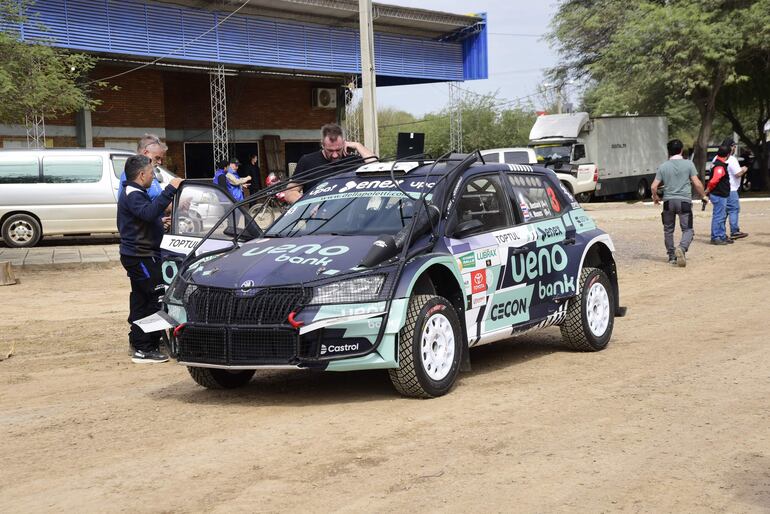 Augusto Bestard tiene al siete veces campeón del TCR como navegante, Héctor “Peki” Nunes.