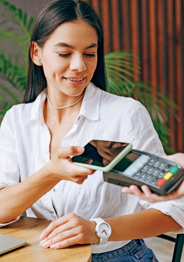 Itaú se une a Google Pay para facilitar las transacciones digitales.