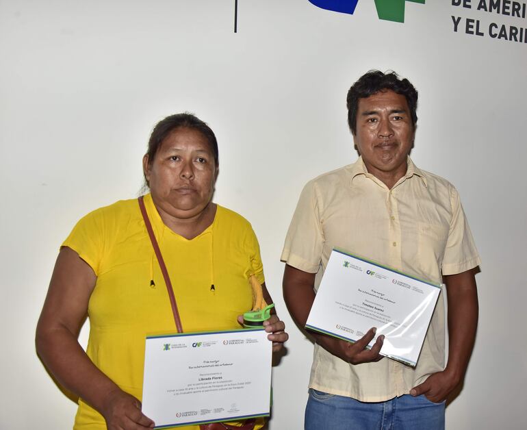 Librada Flores y Timoteo Suárez.