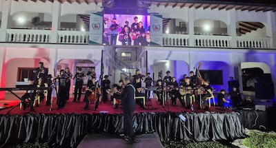 Parte del grupo de alumnos del Conservatorio Musical, durante el concierto denominado Melodías del Pantanal.