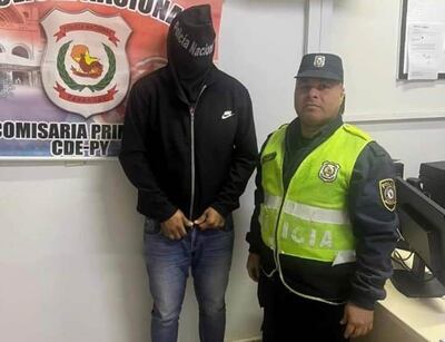 Luis Alberto Villalba Báez quedó a disposición del Ministerio Público. Una pasajera lo acusó de haberle robado el teléfono celular y sus colegas conductores lo atraparon.