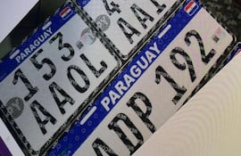Archivos digitales de distintas chapas fueron localizados por los agentes intervinientes.