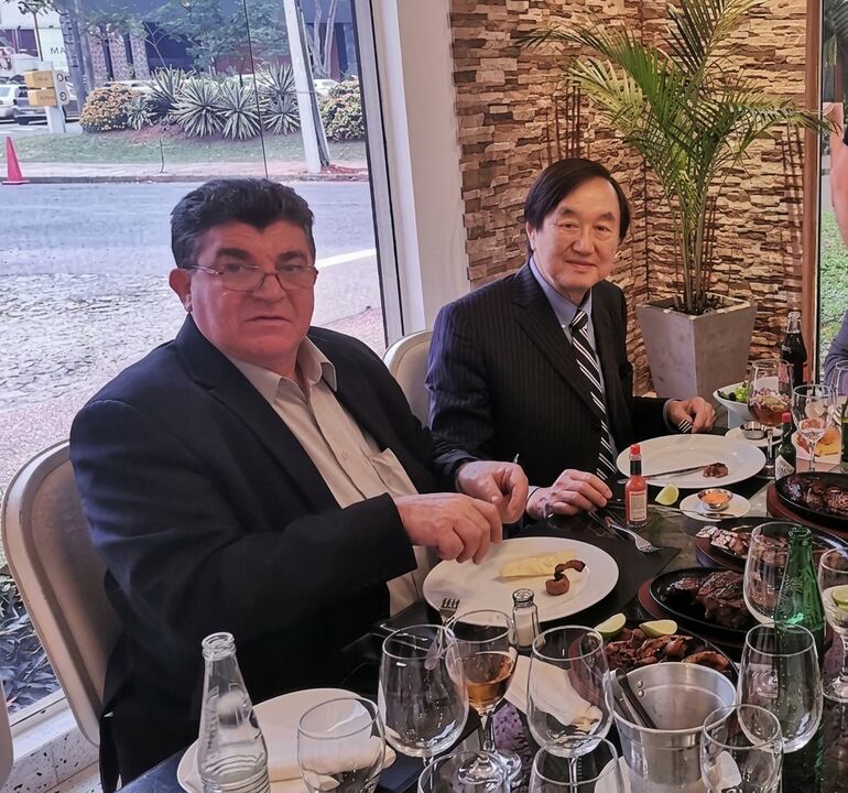 El empresario demandante Estanislao Franco de Oliveira (izquierda).
