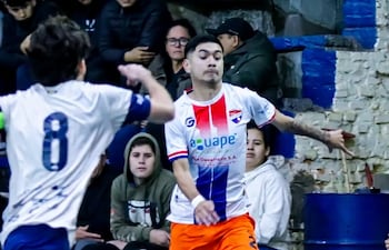 3 de Noviembre sacó un empate en su visita al Sport Colonial, por la 4ª fecha del torneo de la División de Honor.