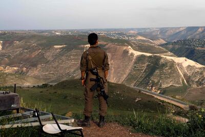 Un soldado israelí en los Altos del Golán, en la frontera entre Israel y Siria.