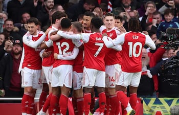 El Arsenal superó un duro escollo en la fecha anterior, al derrotar al Chelsea por 2-1.