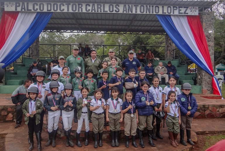 Nutrida delegación del Club Hípico Pilar, grandes protagonistas de la jornada ecuestre en San Juan Misiones.