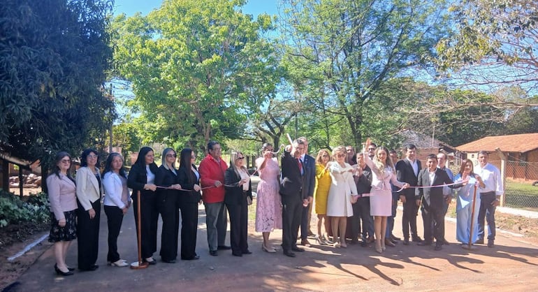 La actividad contó con la presencia de autoridades nacionales, departamentales y municipales, entre ellas la intendente Alicia González, el diputado Leonardo Saiz, el gobernador de San Pedro Freddy D’Ecclesiis y jefes comunales de distritos vecinos.
