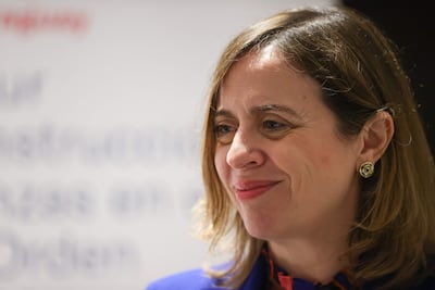La secretaria de Estado de Comercio del Gobierno de España, Amparo López Senovilla, reacciona durante una entrevista este martes, en Asunción.