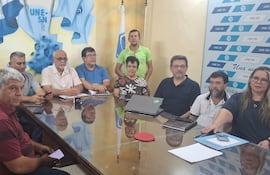 Reunión de docentes donde anunciaron una movilización a nivel nacional contra la reforma de la Caja Fiscal.