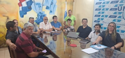 Reunión de docentes donde anunciaron una movilización a nivel nacional contra la reforma de la Caja Fiscal.