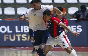 Cerro Porteño se impuso a Nacional 2-1 y avanzó a los cuartos de final, como segundo de su grupo. En esta instancia enfrentará a Centauros de Venezuela.
