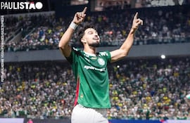 Juan Manuel el “Flaco” López marcó el gol para el Palmeiras, tras asistencia de Ramón Sosa.