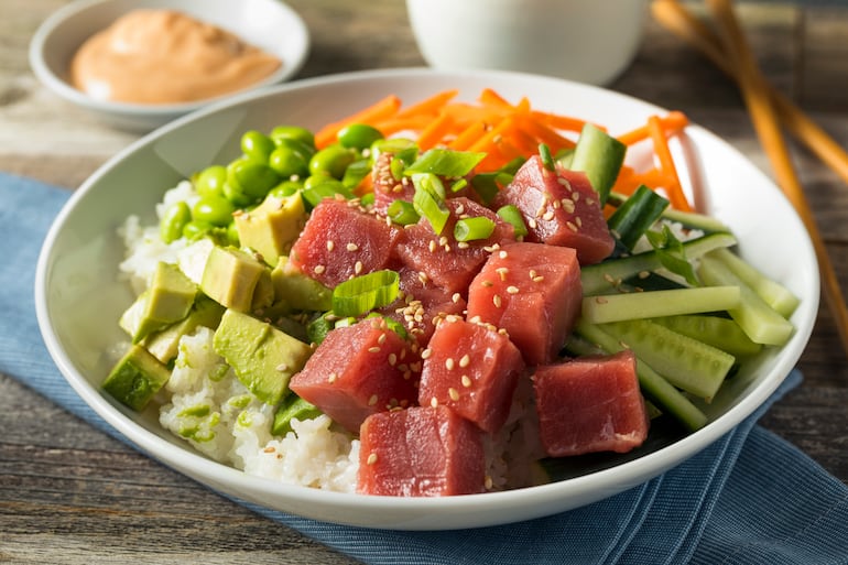Auténtico poke hawaiano.