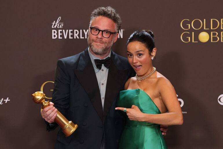 Seth Rogen y Chase Sui Wonders.