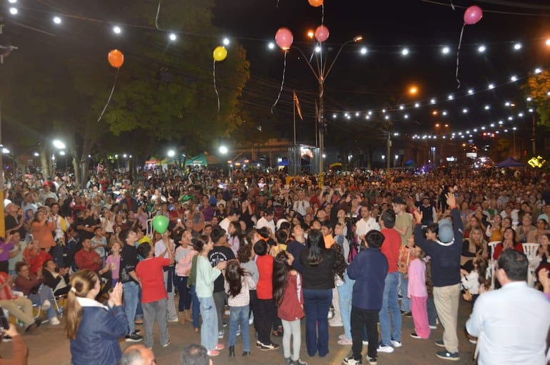 La plaza Mariscal López está subicada en pleno centro de la ciudad de Santaní y es considera una de las mejores con las mejoras introducidas