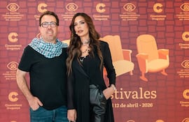 El director Marcelo Martinessi y la actriz Belén Vierci, presentaron "Narciso" en Uruguay.