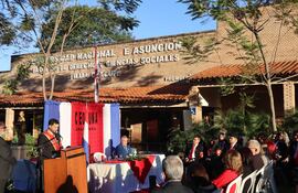 estudiantes se congregaron ayer en la compañía Cabañas, sede del campus de la UNA de Caacupé para participar del acto oficial de asunción de autoridades del  Centro de Estudiantes Universitarios “Mcal. Francisco Solano López” Filial Caacupé.