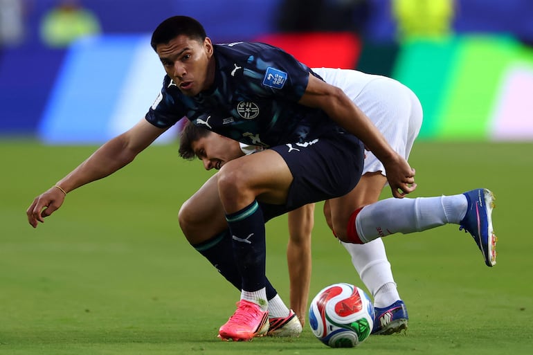 Diego Gomez en el partido contra Turquía, el 19 de junio, en  Santa Clara, California.   
