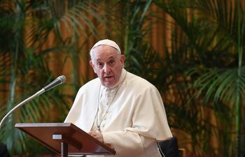 Papa Francisco manifestó “su inmenso dolor” por las miles de víctimas de abusos sexuales en el seno de la  Iglesia católica, en Francia. (EFE/EPA/ALESSANDRO DI MEO)
