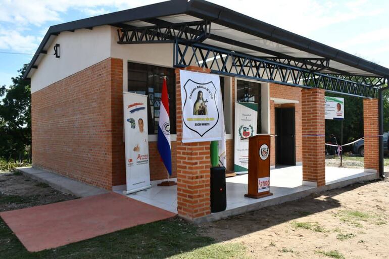 Aula escolar inaugurada en comunidad de los Maskoy.