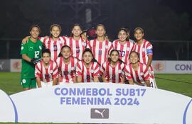 El equipo titular presentado por Epifania Benítez ante Ecuador.